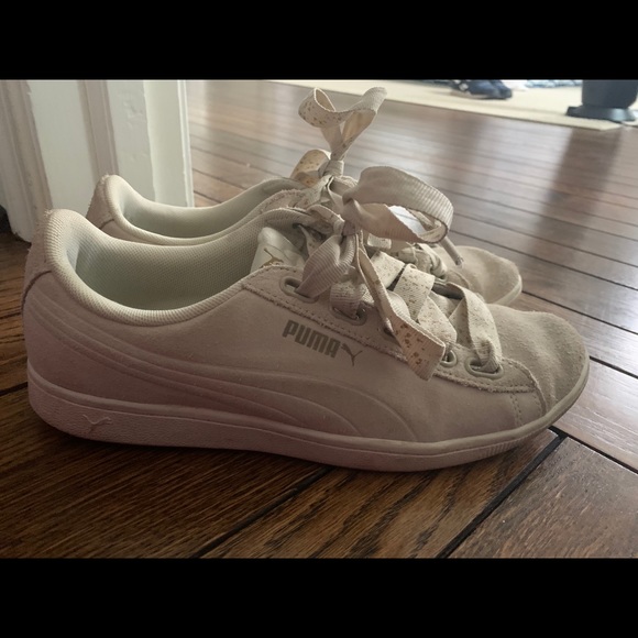 Puma shoes - Picture 2 of 3